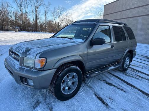 2004 Nissan Pathfinder SE