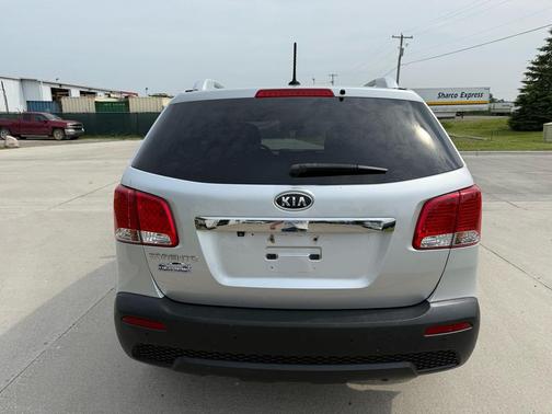 2011 Kia Sorento LX