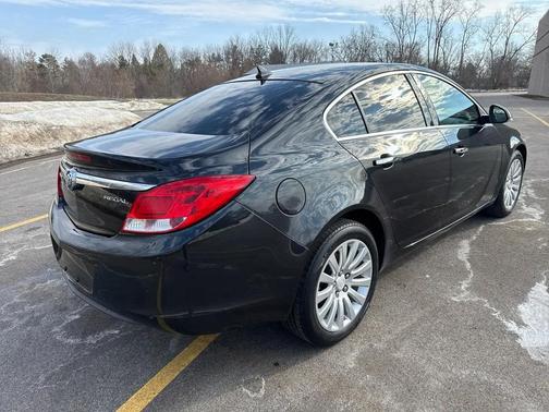 2012 Buick Regal Premium 1