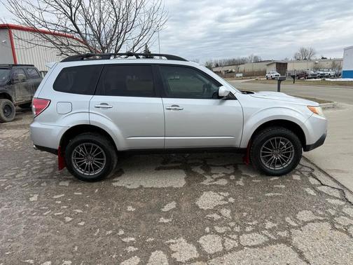 2010 Subaru Forester 2.5 X Premium