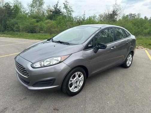 Storm Gray Metallic 2014 Ford Fiesta SE
