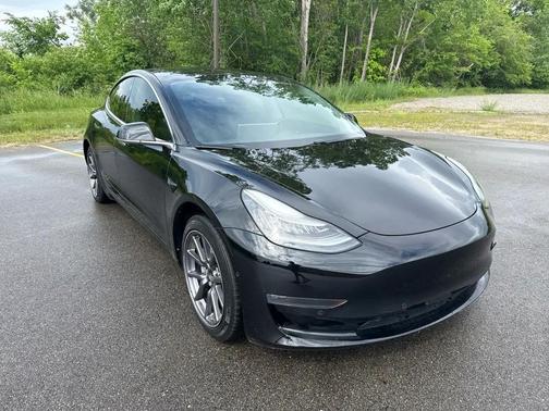 Solid Black 2019 Tesla Model 3 Standard Range Plus