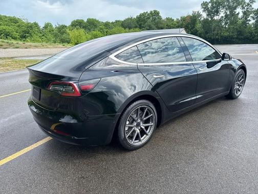 Solid Black 2019 Tesla Model 3 Standard Range Plus