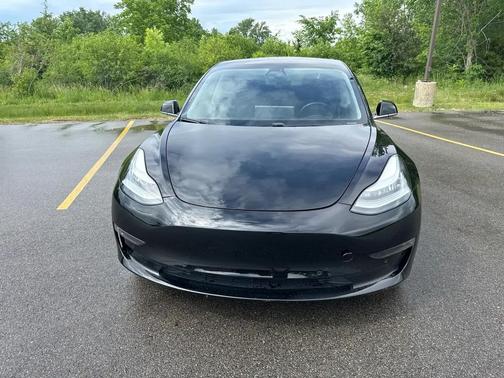Solid Black 2019 Tesla Model 3 Standard Range Plus