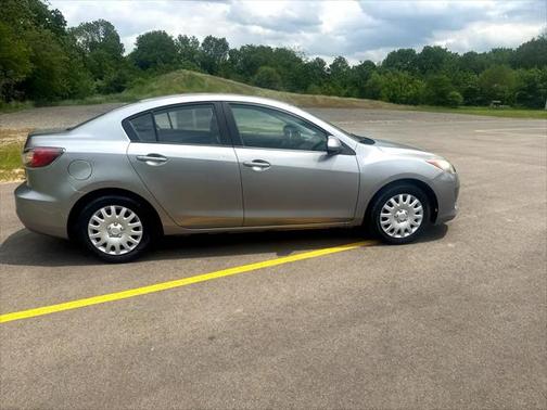 2013 Mazda Mazda3 i SV