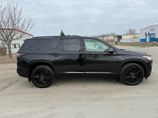 Mosaic Black Metallic 2018 Chevrolet Traverse Premier