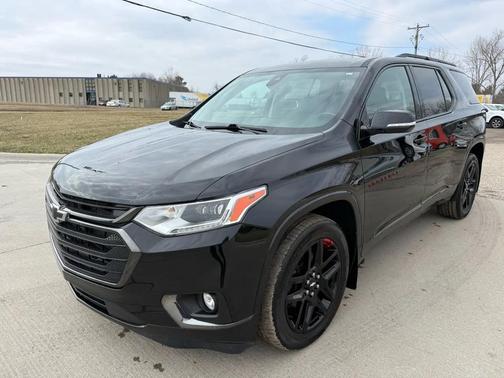 Mosaic Black Metallic 2018 Chevrolet Traverse Premier