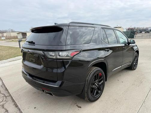 Mosaic Black Metallic 2018 Chevrolet Traverse Premier