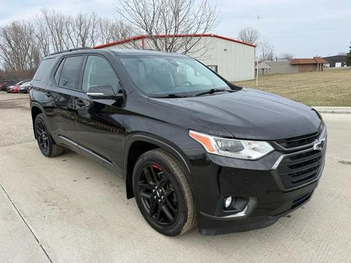 Mosaic Black Metallic 2018 Chevrolet Traverse Premier