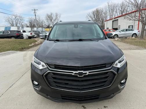 Mosaic Black Metallic 2018 Chevrolet Traverse Premier