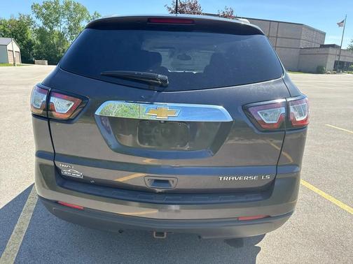 GRAY 2013 Chevrolet Traverse LS