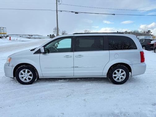 2012 Chrysler Town & Country Touring