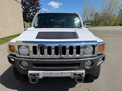 Birch White 2008 Hummer H3 Base