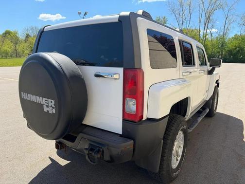 Birch White 2008 Hummer H3 Base