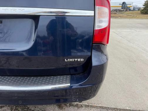 2016 Chrysler Town & Country Limited