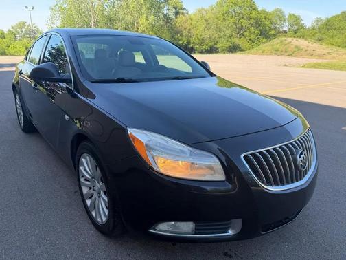 Black Onyx 2011 Buick Regal CXL