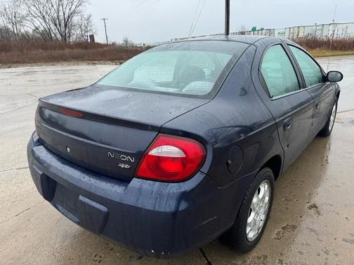 2005 Dodge Neon SXT