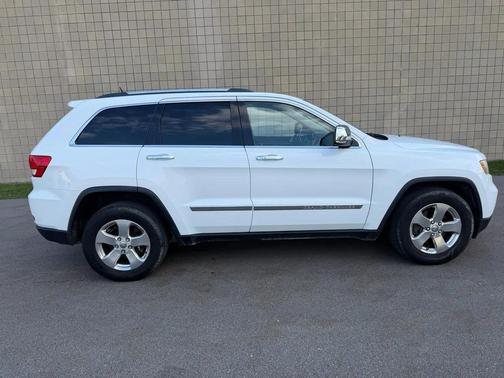 Bright White Clearcoat 2013 Jeep Grand Cherokee Limited