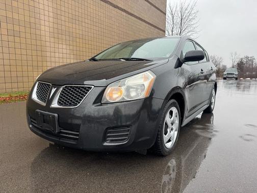 2010 Pontiac Vibe Base