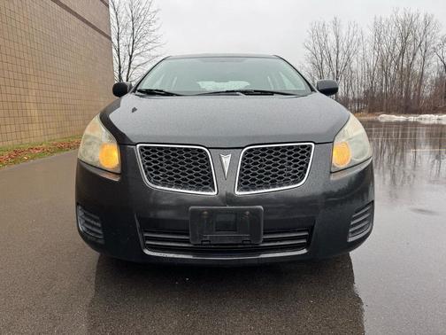 2010 Pontiac Vibe Base