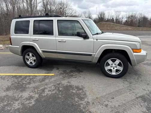 2009 Jeep Commander Sport