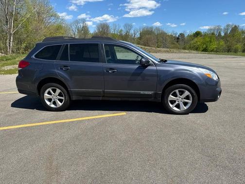 GRAY 2014 Subaru Outback 2.5i Limited