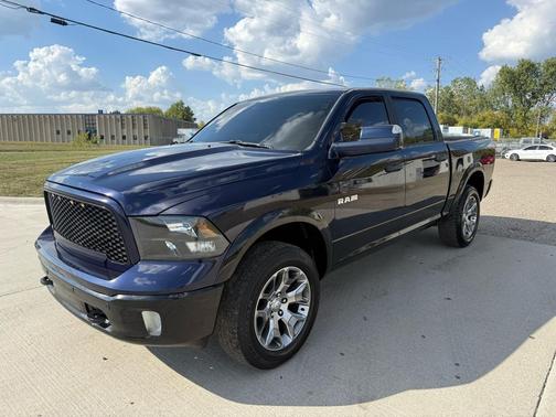 2017 RAM 1500 SLT