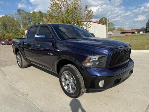 2017 RAM 1500 SLT
