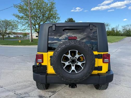 YELLOW 2008 Jeep Wrangler X
