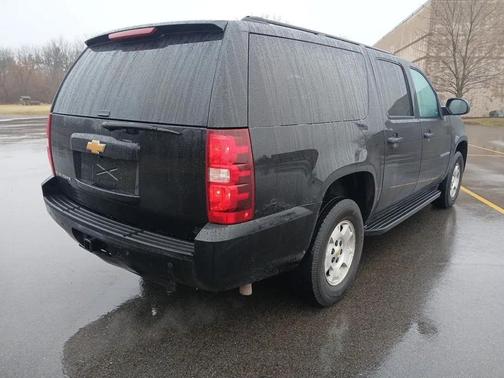2014 Chevrolet Suburban 1500 LS