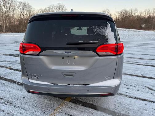 2018 Chrysler Pacifica Touring-L