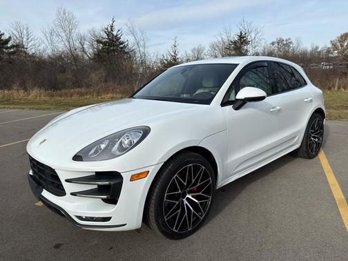 2015 Porsche Macan Turbo