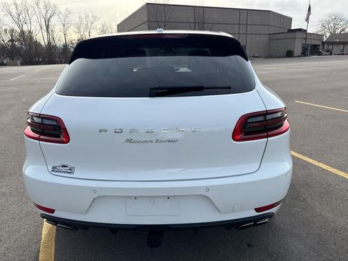 2015 Porsche Macan Turbo