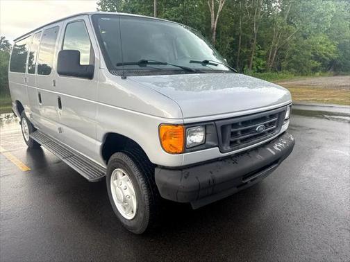 2007 Ford E350 Super Duty XL Wagon