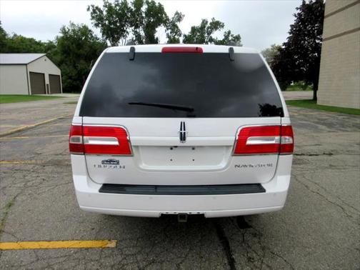 2012 Lincoln Navigator Base