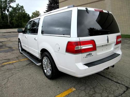 2012 Lincoln Navigator Base