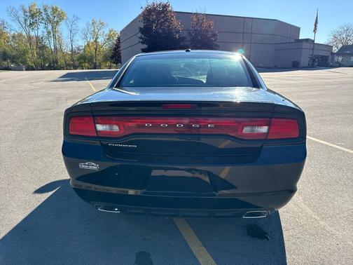 2012 Dodge Charger SE