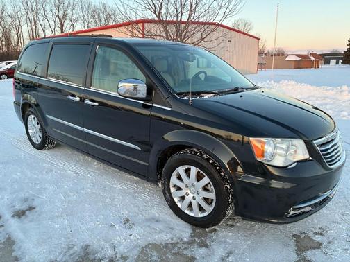 2012 Chrysler Town & Country Touring-L