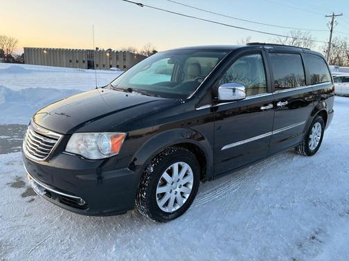 2012 Chrysler Town & Country Touring-L