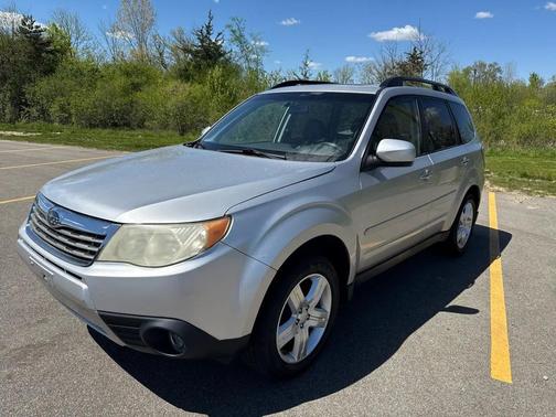 SILVER 2009 Subaru Forester 2.5 X Limited