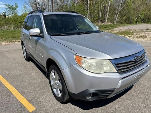 SILVER 2009 Subaru Forester 2.5 X Limited