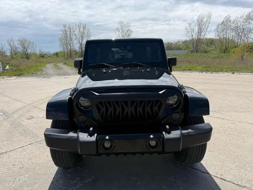 Black Clearcoat 2013 Jeep Wrangler Unlimited Sahara