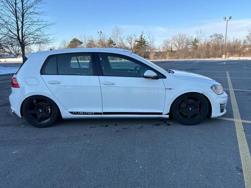 2016 Volkswagen Golf GTI 2.0T S 4-Door