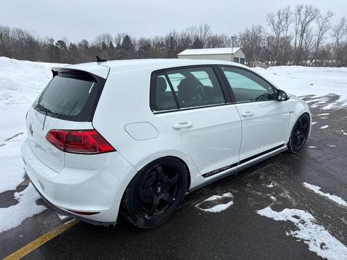 2016 Volkswagen Golf GTI 2.0T S 4-Door