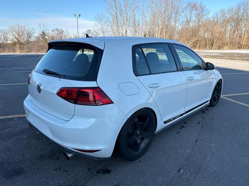2016 Volkswagen Golf GTI 2.0T S 4-Door
