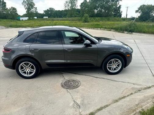 2018 Porsche Macan Base