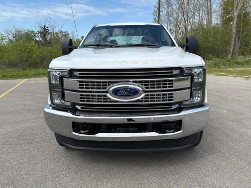 Oxford White 2019 Ford F-350 XL