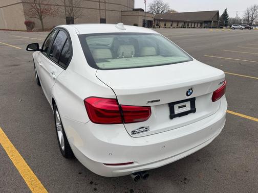 2014 BMW 328 328i xDrive Sedan