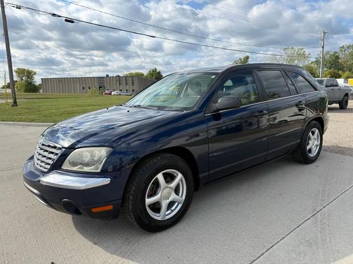 2004 Chrysler Pacifica Base