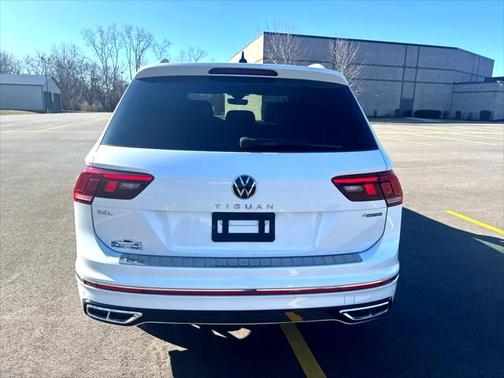 2022 Volkswagen Tiguan 2.0T SEL R-Line 4MOTION